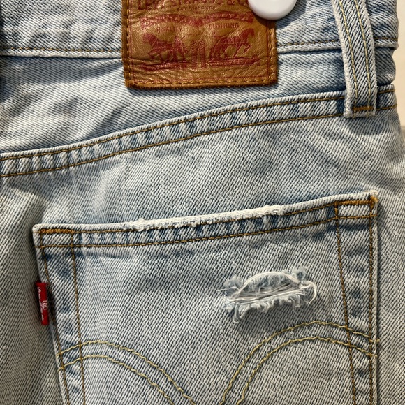 Levi’s Denim Mini Skirt / Size 26 - Picture 6 of 7